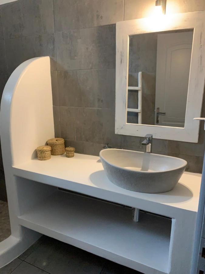 Parian White Luxury Apartments Парос Экстерьер фото